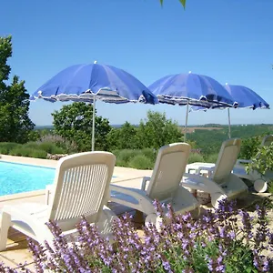 Des Cyprès Hébergement de vacances Constans